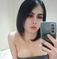 Hola - Transsexual escort in Dammam
