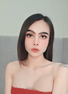 Hola - Transsexual escort in Khobar Photo 5 of 8