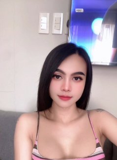 Hola - Transsexual escort in Khobar Photo 6 of 8