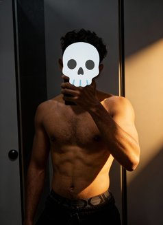 Homelander - Male escort in Hyderabad Photo 3 of 4