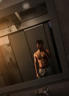 Homelander - Acompañantes masculino in Hyderabad Photo 1 of 5