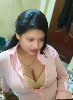 Homely Decent Girl Mitu Ready to Come - puta in Hyderabad Photo 4 of 6