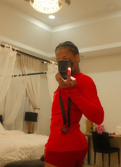 Honelle - Male escort in Nairobi Photo 5 of 8