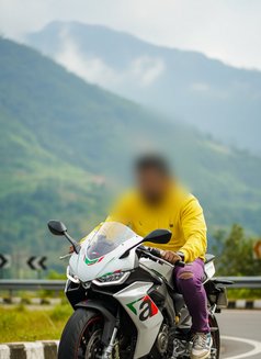 Honey Basket - Male escort in Chennai Photo 7 of 11