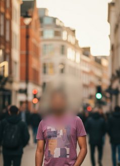 Honey Basket - Male escort in Chennai Photo 9 of 11