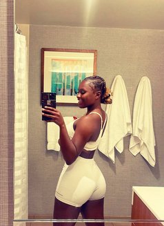 Honey 🥰 - escort in Entebbe Photo 4 of 4