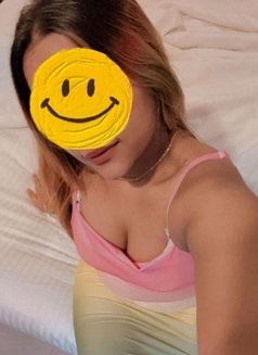Honey Independent - puta in Noida Photo 4 of 7