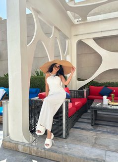 Honey Independent - escort in Dubai Photo 3 of 8