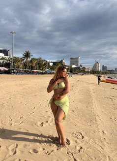 23 year Honey India independent - puta in Dubai Photo 8 of 17