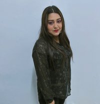 Honey - escort in Muscat Photo 2 of 3