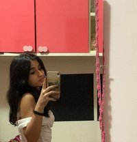 Honey - escort in Sharjah