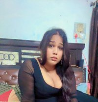 Honey - Transsexual escort in Hyderabad