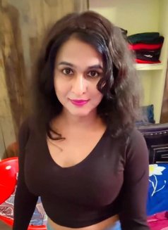Honey - Transsexual escort in Hyderabad Photo 1 of 3