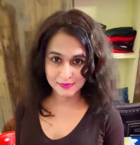 Honey - Transsexual escort in Hyderabad Photo 1 of 3