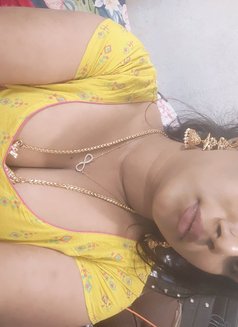 Honey - Transsexual escort in Hyderabad Photo 2 of 2