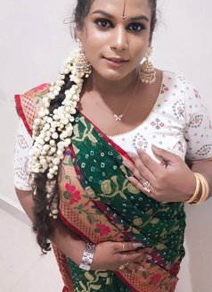Honey - Transsexual escort in Hyderabad Photo 3 of 3