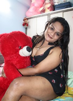 Iam Honey premium pusssy girl - Transsexual escort in Hyderabad Photo 1 of 7