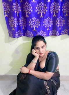 Iam Honey premium pusssy girl - Transsexual escort in Hyderabad Photo 3 of 7