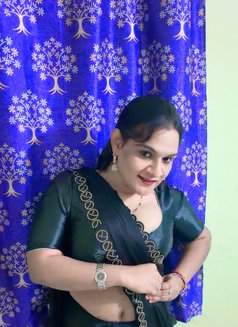 Iam Honey premium pusssy girl - Transsexual escort in Hyderabad Photo 4 of 7