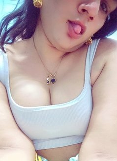Iam Honey premium pusssy girl - Transsexual escort in Hyderabad Photo 5 of 7