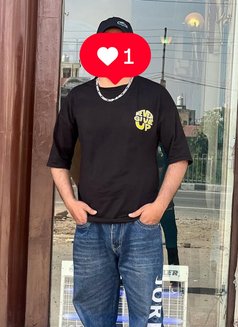 Honey - Male escort in Dubai Photo 2 of 3