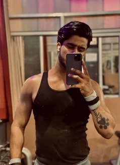 Honey - Male escort in Gurgaon Photo 7 of 13