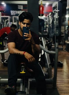 Honey - Male escort in Gurgaon Photo 8 of 13