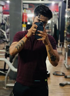 Honey - Male escort in Gurgaon Photo 9 of 13