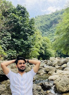 Honey - Male escort in Gurgaon Photo 11 of 13