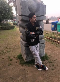 Honey - Male escort in New Delhi Photo 1 of 1