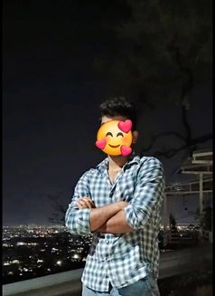 Honey - Acompañantes masculino in Gurgaon Photo 1 of 2