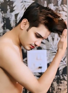 Honey - Acompañantes masculino in New Delhi Photo 1 of 1