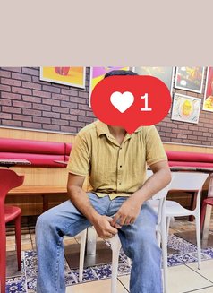 Honey - Male escort in Sharjah Photo 1 of 3