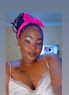 Honey - escort in Nairobi Photo 2 of 2