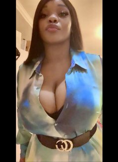 Honey Lisa - puta in Lagos, Nigeria Photo 4 of 4