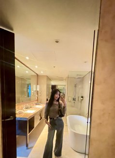Honey Mae - Transsexual escort in Manila Photo 3 of 9