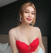 Honey Moan - Transsexual escort in Kuala Lumpur