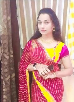 Honey Muskan - Transsexual escort in Hyderabad Photo 2 of 3