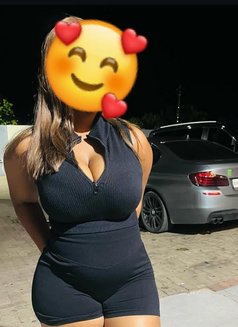 Honey Queen Melon Boobs just arrived - escort in Mumbai Photo 2 of 4