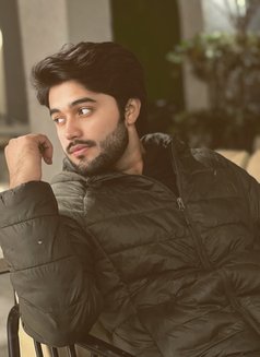 Evansh thakur - Acompañantes masculino in Mumbai Photo 5 of 6