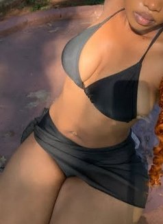 Honey - puta in Johannesburg Photo 2 of 4