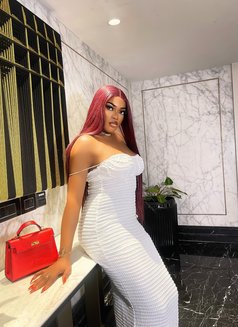 Honey - masseuse in Pune Photo 2 of 2