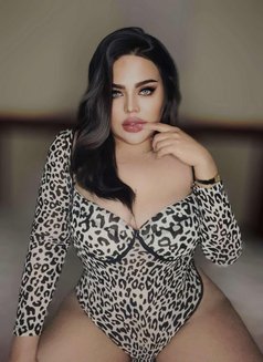 Honey VIP privat room - escort in Al Manama Photo 11 of 13