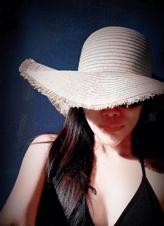 Honey - escort in Bangkok Photo 6 of 8