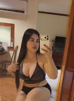 Honey - escort in Khobar Photo 10 of 10