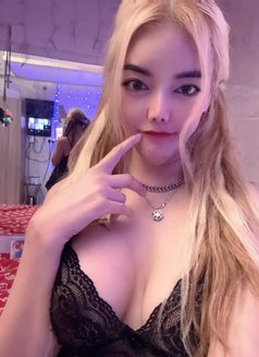 Honey - escort in Riyadh Photo 2 of 6