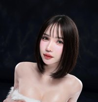 Honey Good massage and sex - Transsexual escort in Riyadh Photo 1 of 12