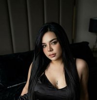 Honey vip service - dominatrix in Hong Kong Photo 1 of 10