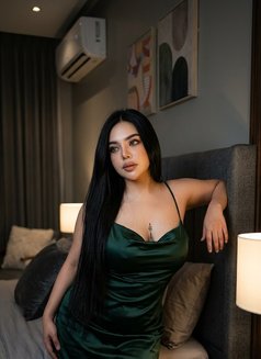 Honey vip service - dominatrix in Hong Kong Photo 8 of 13