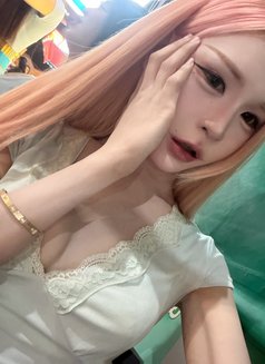 Honey Yuri - Transsexual escort in Pattaya Photo 8 of 9